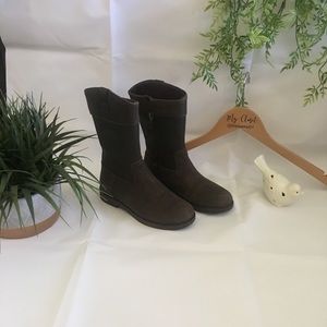 Girls UGG Leather Zip Up Boots